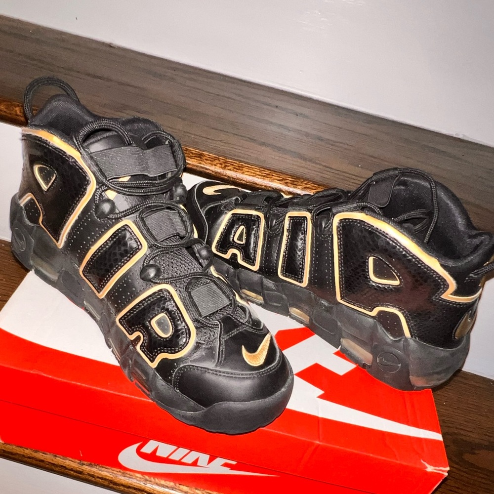 Size 9.5- Nike Air More Uptempo France 96 QS